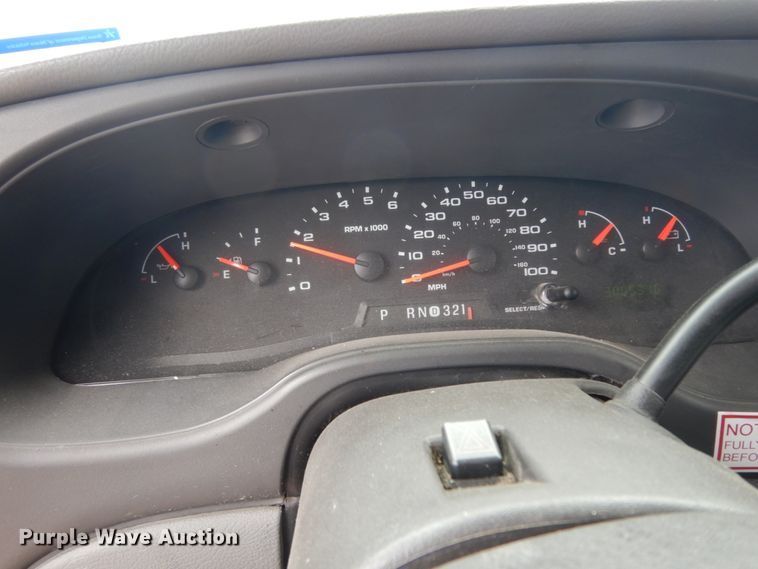 image for item DM2937 2008 Ford E450  shuttle bus