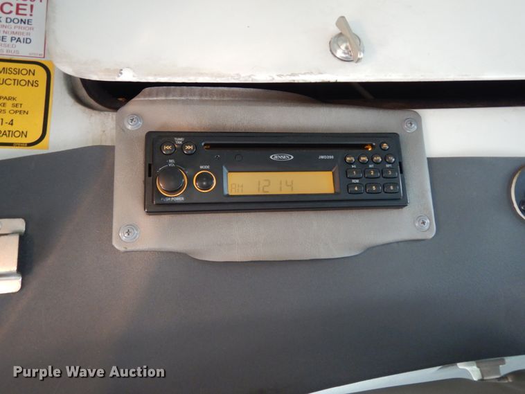 image for item DM2937 2008 Ford E450  shuttle bus