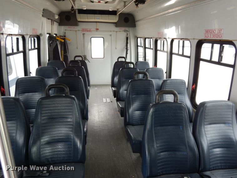 image for item DM2937 2008 Ford E450  shuttle bus