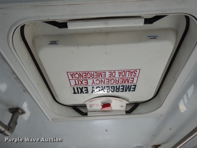 image for item DM2937 2008 Ford E450  shuttle bus