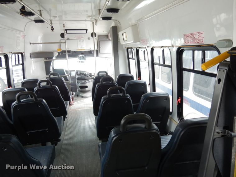 image for item DM2937 2008 Ford E450  shuttle bus