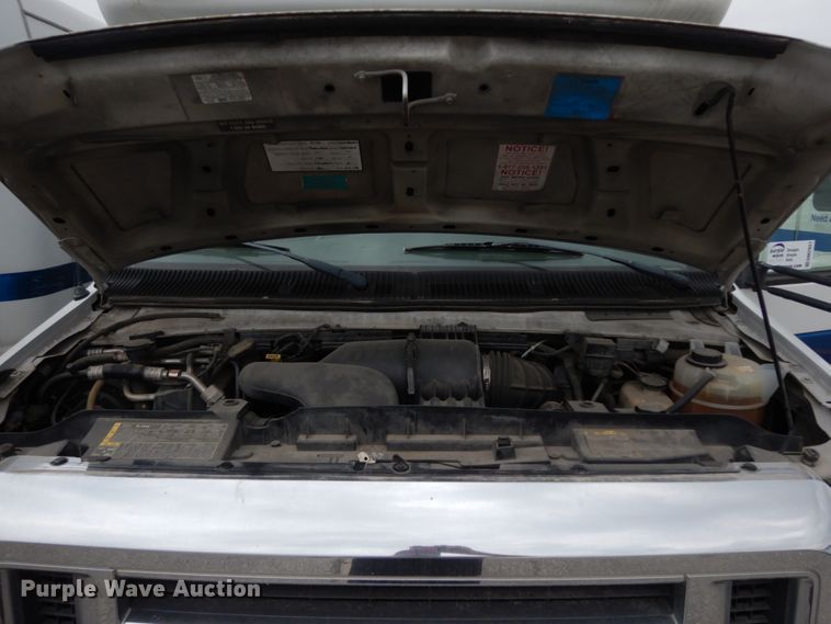 image for item DM2937 2008 Ford E450  shuttle bus