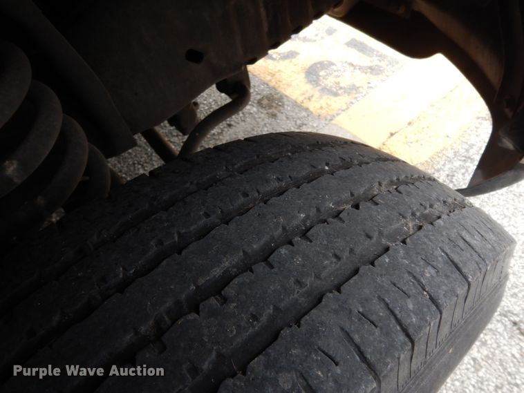 image for item DM2937 2008 Ford E450  shuttle bus