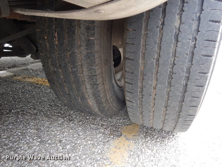 image for item DM2937 2008 Ford E450  shuttle bus