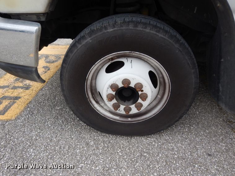 image for item DM2937 2008 Ford E450  shuttle bus