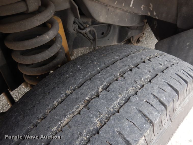 image for item DM2937 2008 Ford E450  shuttle bus