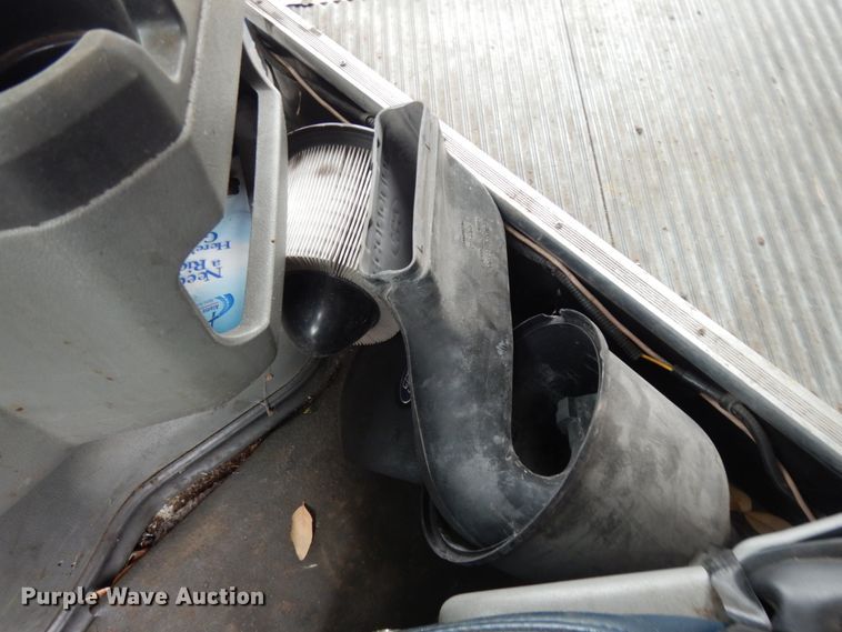 image for item DM2939 2009 Ford E450  shuttle bus