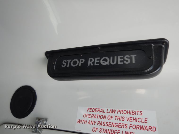image for item DM2939 2009 Ford E450  shuttle bus