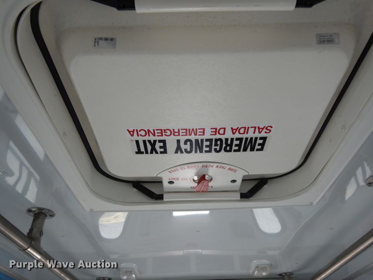 image for item DM2939 2009 Ford E450  shuttle bus