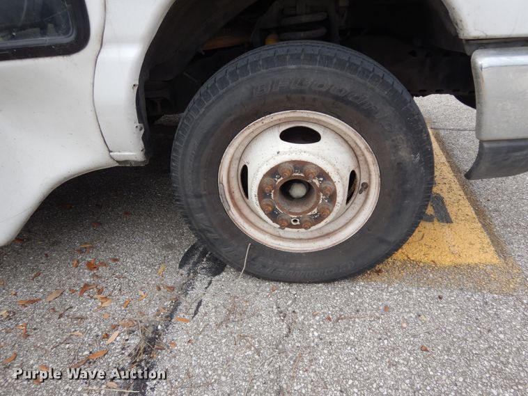 image for item DM2939 2009 Ford E450  shuttle bus