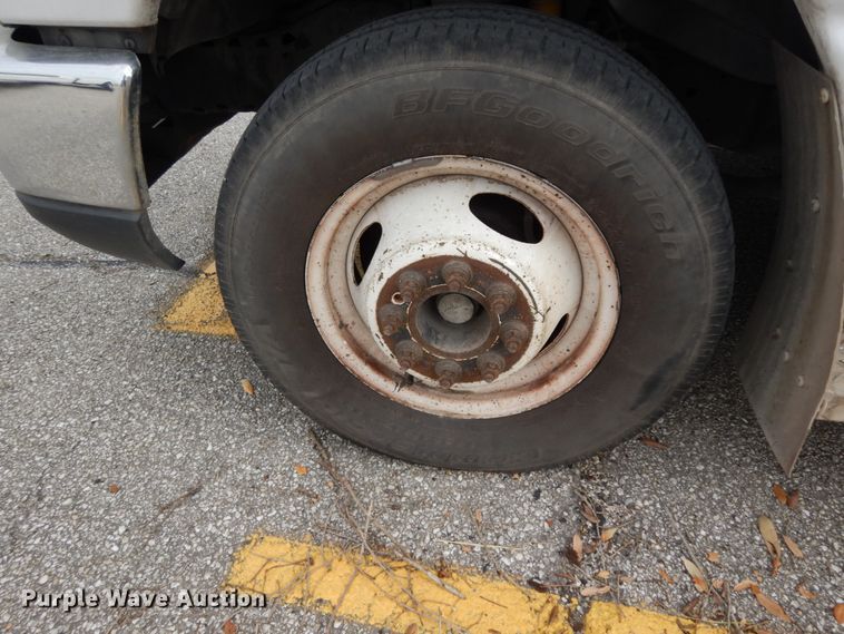 image for item DM2939 2009 Ford E450  shuttle bus