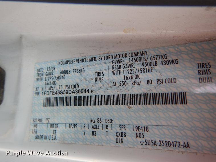 image for item DM2939 2009 Ford E450  shuttle bus