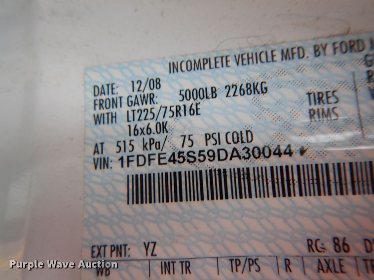 image for item DM2939 2009 Ford E450  shuttle bus