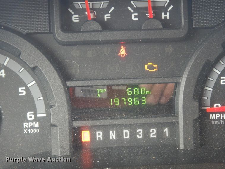 image for item DM2942 2009 Ford E450  shuttle bus