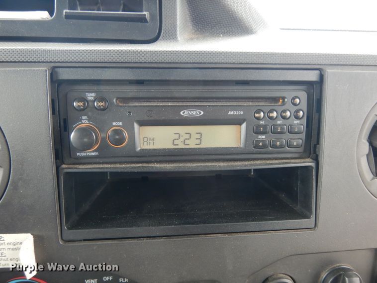 image for item DM2942 2009 Ford E450  shuttle bus