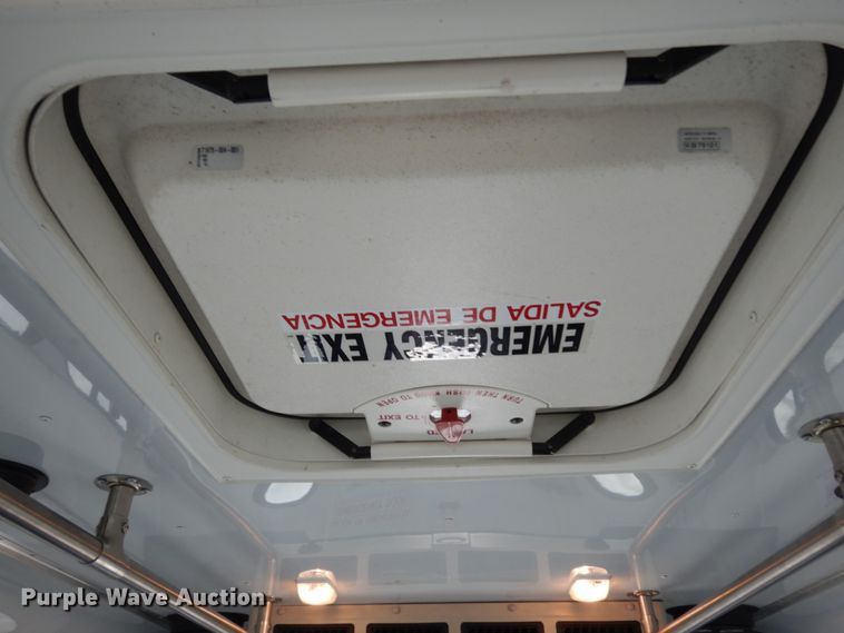 image for item DM2942 2009 Ford E450  shuttle bus