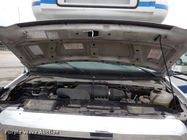 image for item DM2942 2009 Ford E450  shuttle bus