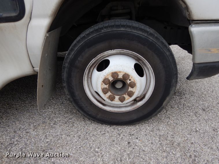 image for item DM2942 2009 Ford E450  shuttle bus