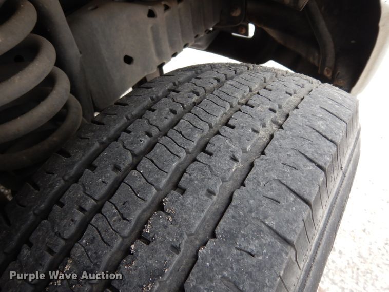 image for item DM2942 2009 Ford E450  shuttle bus