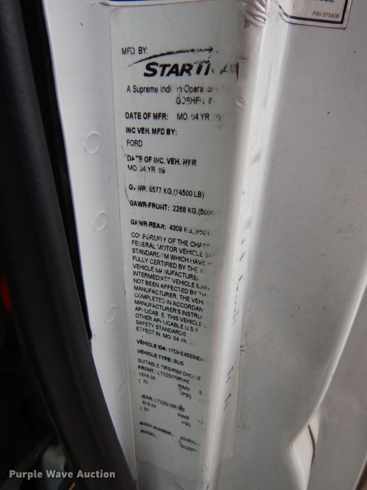 image for item DM2942 2009 Ford E450  shuttle bus