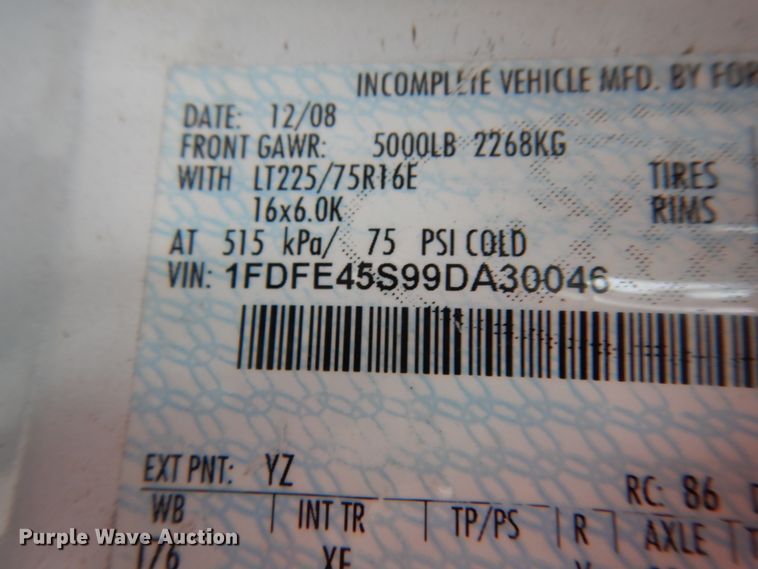 image for item DM2942 2009 Ford E450  shuttle bus