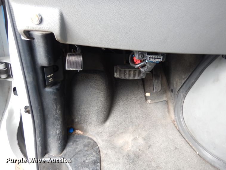 image for item DM2943 2009 Ford E450  shuttle bus