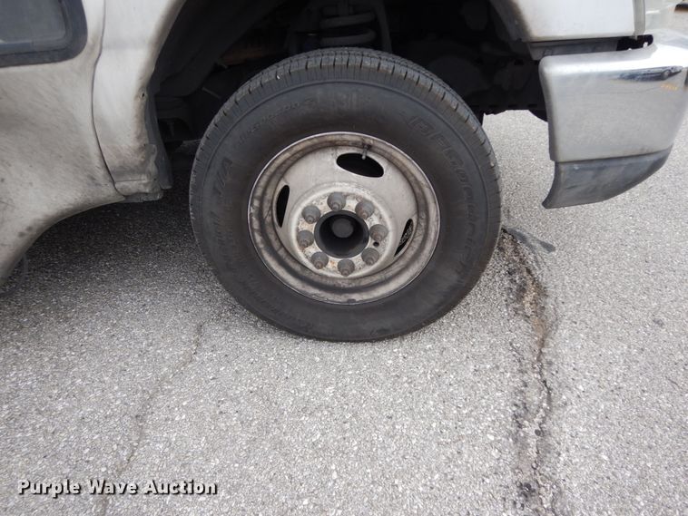 image for item DM2943 2009 Ford E450  shuttle bus