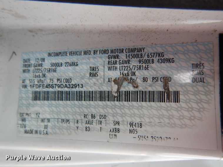 image for item DM2943 2009 Ford E450  shuttle bus