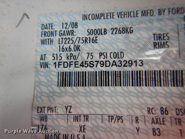 image for item DM2943 2009 Ford E450  shuttle bus