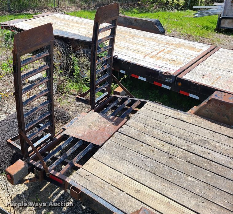 image for item DN5502 2006 Hillsboro S418-2X-BT  utility trailer