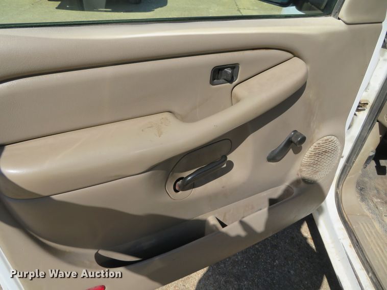 image for item DN5769 2001 Chevrolet Silverado 1500  pickup truck