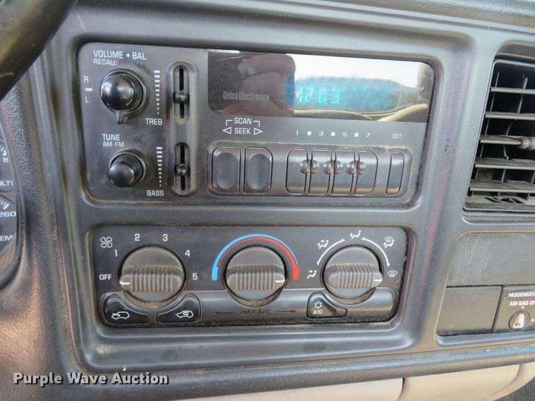 image for item DN5769 2001 Chevrolet Silverado 1500  pickup truck