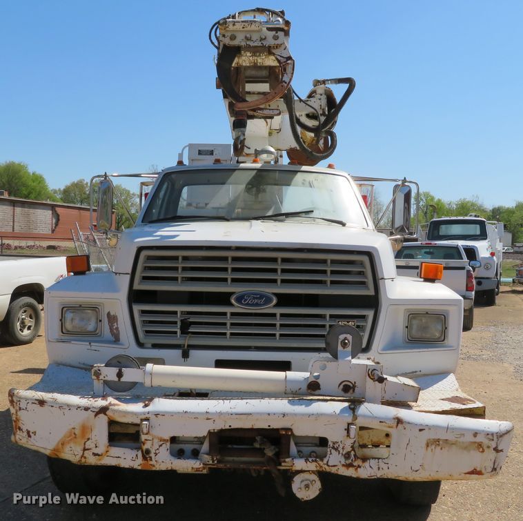 image for item DN5770 1989 Ford F800  digger derrick truck