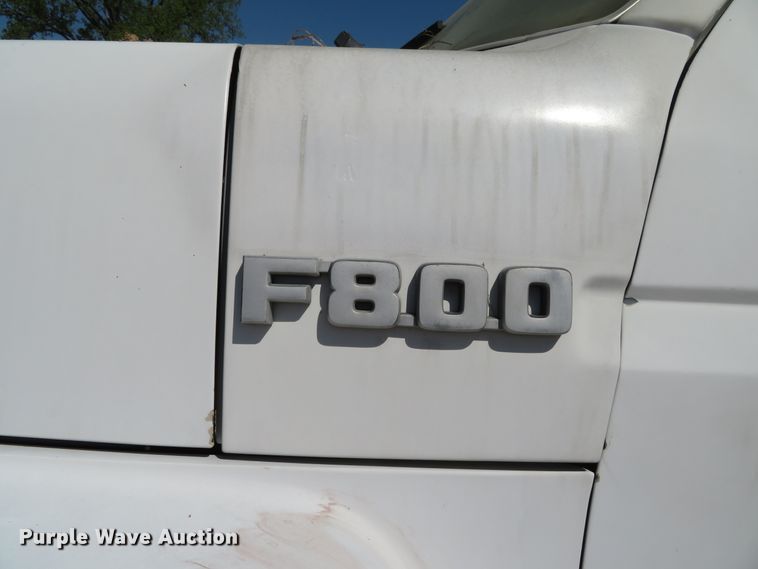 image for item DN5770 1989 Ford F800  digger derrick truck