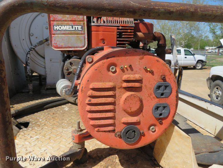 image for item DN5770 1989 Ford F800  digger derrick truck