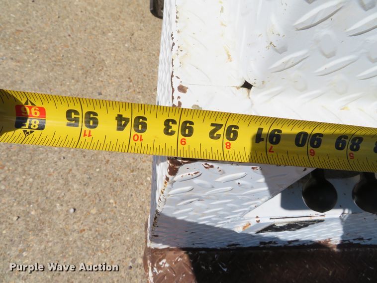 image for item DN5770 1989 Ford F800  digger derrick truck