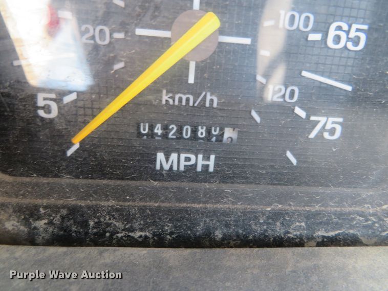 image for item DN5770 1989 Ford F800  digger derrick truck