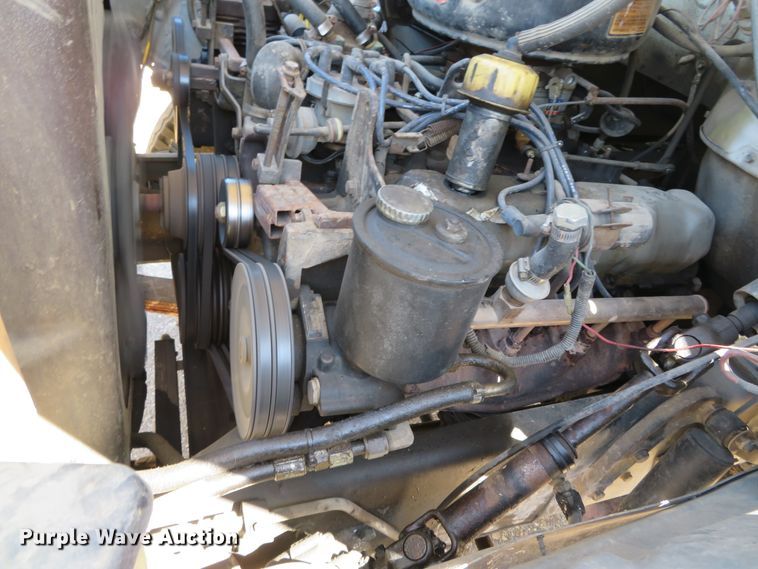 image for item DN5770 1989 Ford F800  digger derrick truck