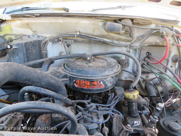 image for item DN5770 1989 Ford F800  digger derrick truck