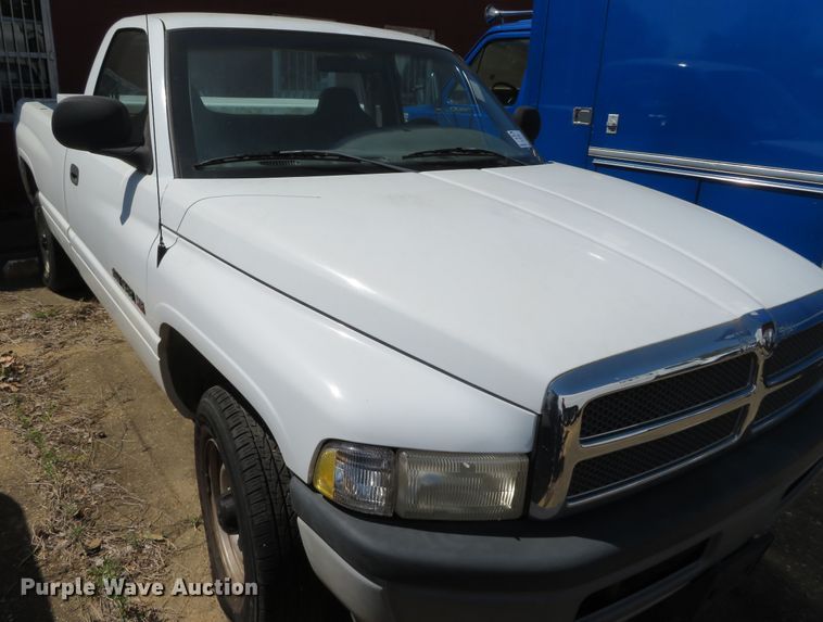image for item DN5771 2001 Dodge Ram 1500  pickup truck