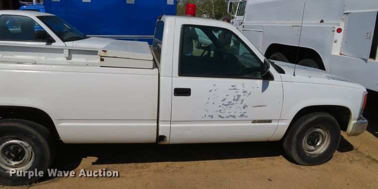 image for item DN5775 1994 Chevrolet 1500  pickup truck