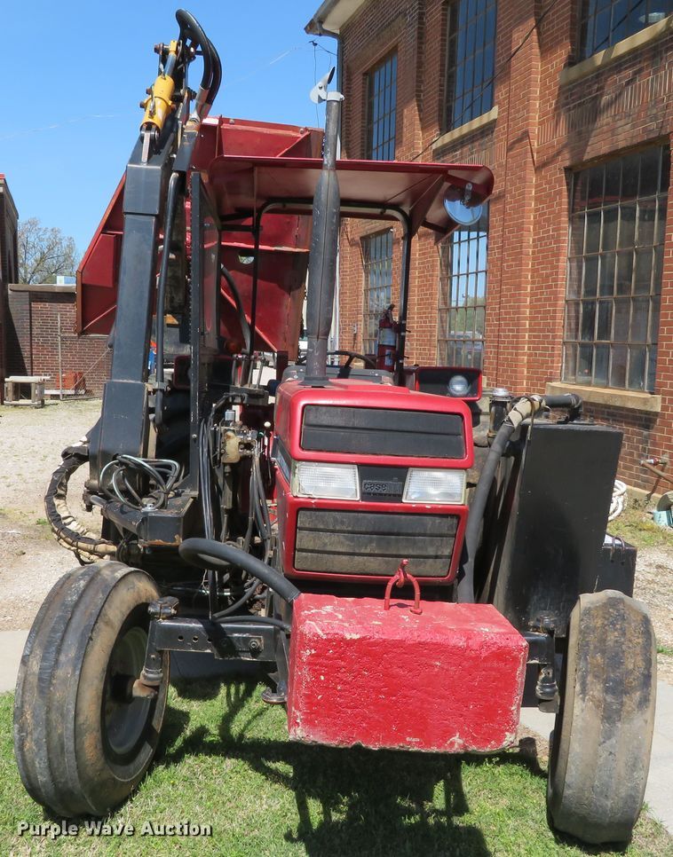 image for item DN5777 Case IH 995  tractor