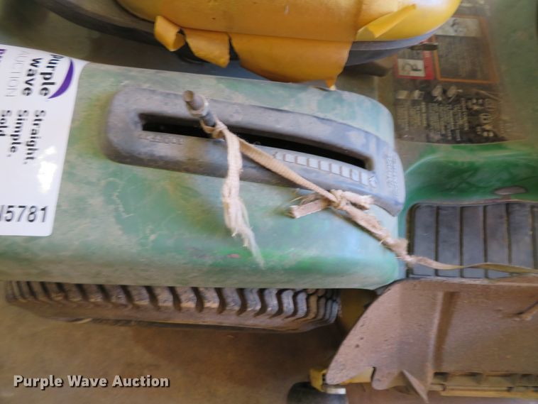 image for item DN5781 John Deere GT235  lawn mower