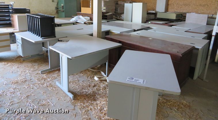 image for item DN5782 Office furniture