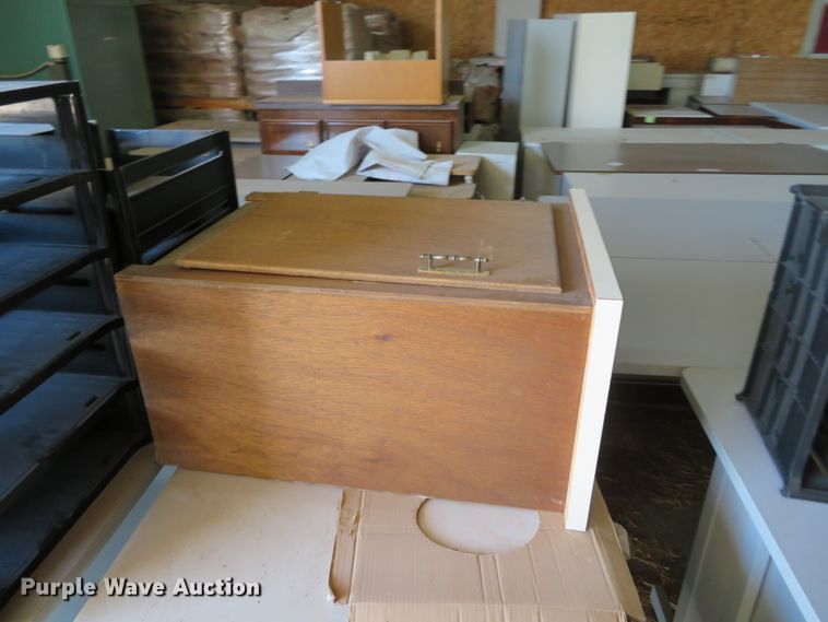 image for item DN5782 Office furniture