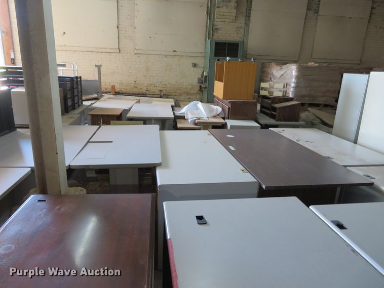 image for item DN5782 Office furniture