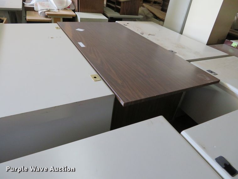 image for item DN5782 Office furniture