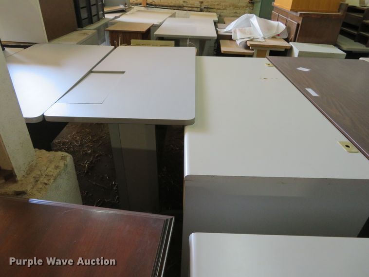 image for item DN5782 Office furniture