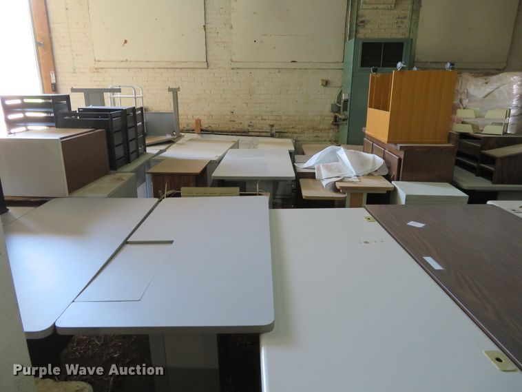 image for item DN5782 Office furniture