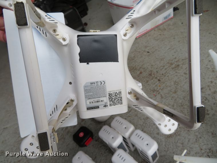 image for item DN5792 (2) DJI PV331/Phantom 3 drones